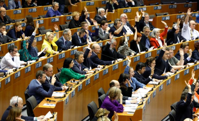 Польша и Венгрия восстают против миграционного пакета ЕС, немцы его хвалят