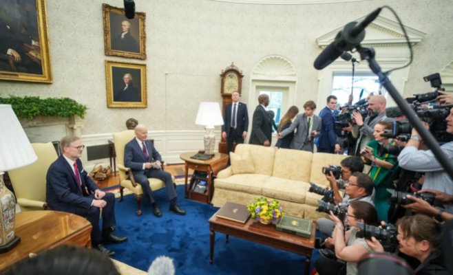 Байден принял Фиалу в Белом доме