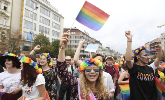 Партнерство для однополых пар - дело решенное в Чехии