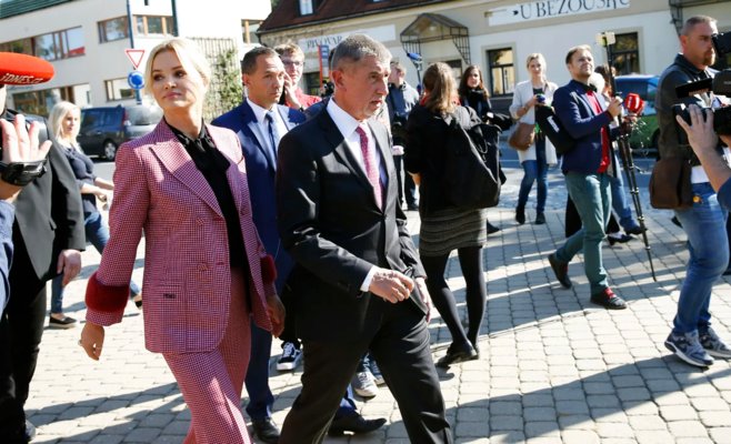 Андрей Бабиш объявил о расставании с женой Моникой