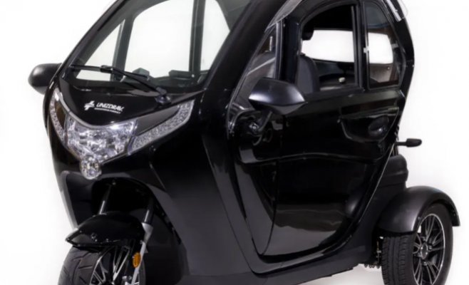 Люди страхуют тысячи электросамокатов и странных транспортных средств