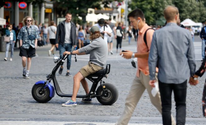 Люди страхуют тысячи электросамокатов и странных транспортных средств