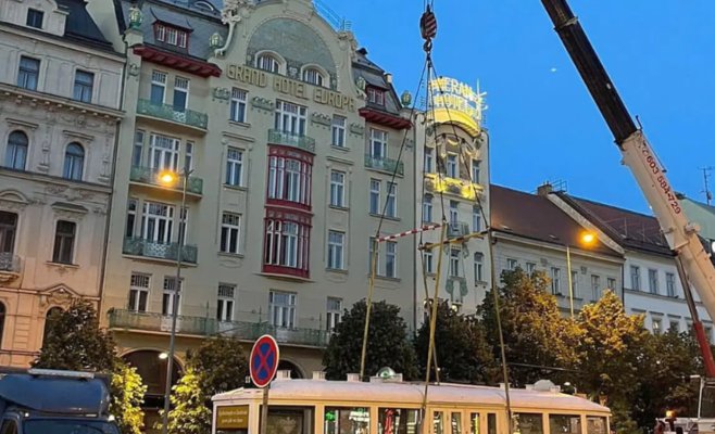 Кафе-трамвай исчез с Вацлавской площади спустя более чем 20 лет