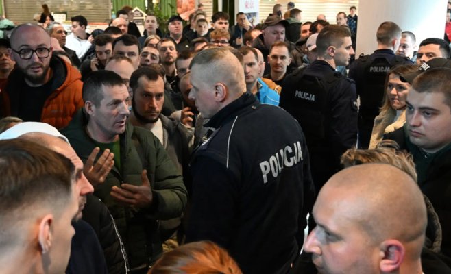 Мы можем помочь Киеву с возвращением мужчин призывного возраста, сказал польский министр. Среди украинцев там все кипит