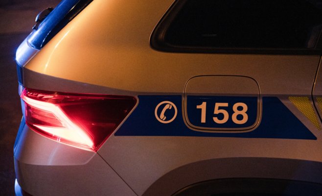 Мужчина вышел из больницы в Брно в футболке и с босыми ногами. Его нашли мертвым