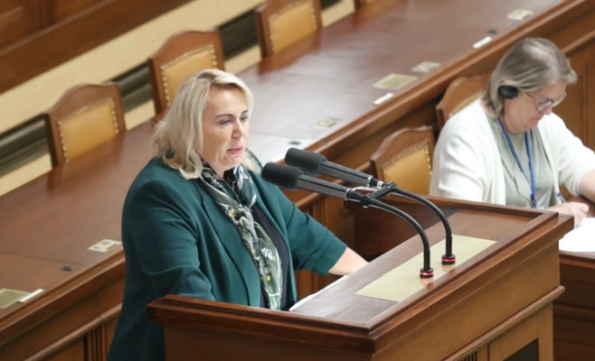 После плохой акустики ANO придумала другое объяснение: вежливость по отношению к президенту