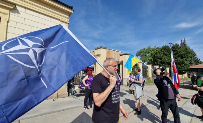Ночные волки прибыли в Брно. Они проигнорировали противников, но не стали исполнять российский гимн