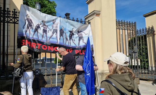 Ночные волки прибыли в Брно. Они проигнорировали противников, но не стали исполнять российский гимн