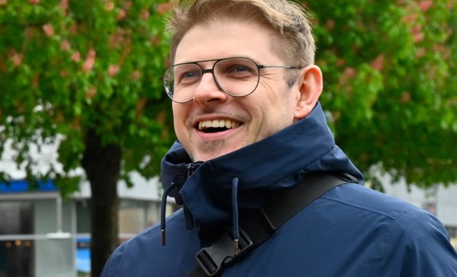 Дрезденские злоумышленники тяжело ранили лидера кандидата от СПД в Саксонии, расклеивавшего плакаты