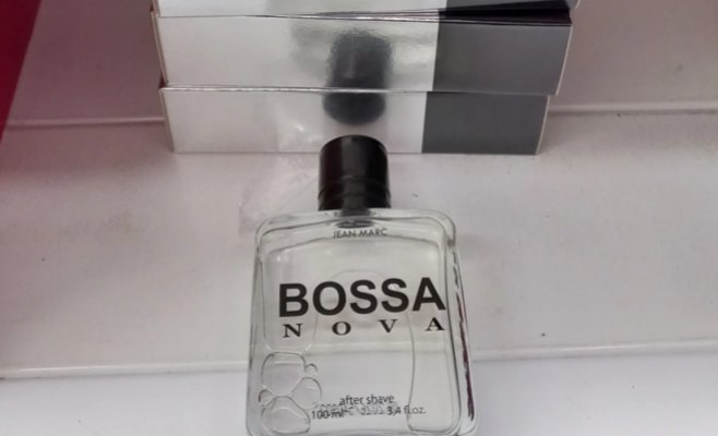 Обувь, парфюмерия, часы. В магазине в Новом Быджове таможенники конфисковали поддельные товары