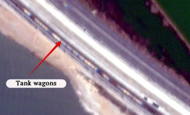 Россия больше не использует Крымский мост для снабжения войск в Украине, подтверждают спутниковые снимки