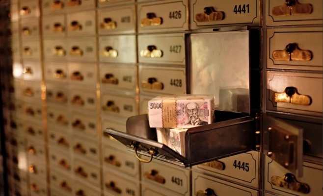 Двое мужчин украли сейф в Хебе, но полиция их поймала