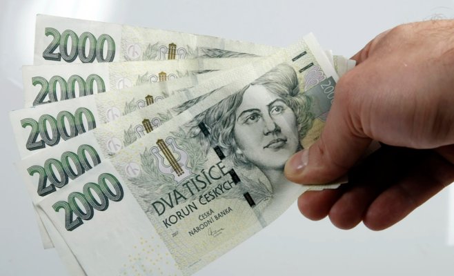 В 15 лет ехала зайцем, пристав ждал её совершеннолетия. Девушку в долговой ловушке защитил Конституционный суд