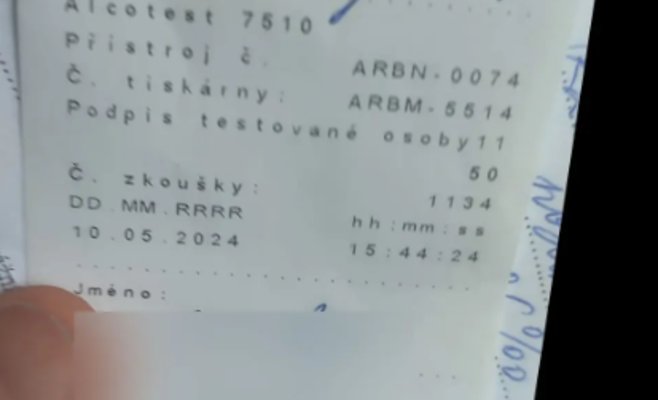 Алкотест у курьера с едой в Праге показал уровень алкоголя в 5 промилле