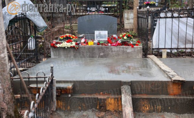 Гроб Евгения Пригожина залили бетоном