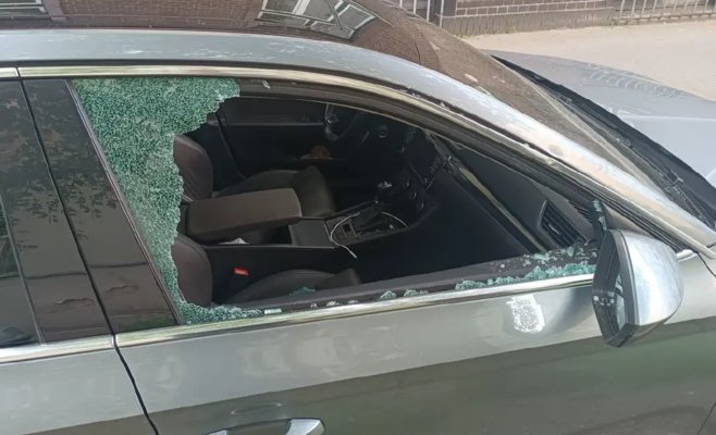 За 14 дней вор обокрал 16 автомобилей в Остраве. Во всех из них люди забывали вещи.