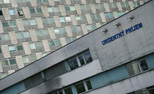 Фицо находится вне опасности для жизни, сообщает больница