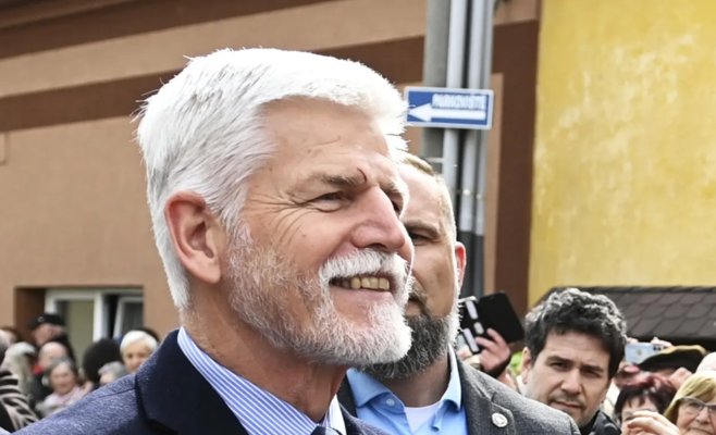 Президент Павел попал в аварию на мотоцикле