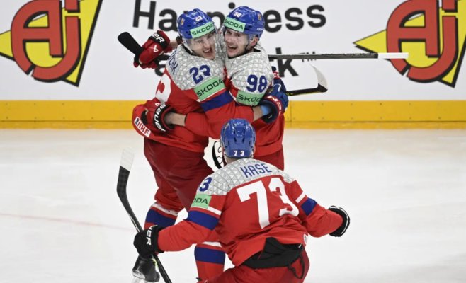 Чешские хоккеисты вышли в финал чемпионата мира спустя 14 лет