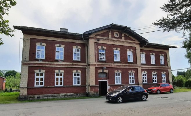 «Буду жить под мостом»: житель Йистебника возмущен строительством высокоскоростной железной дороги