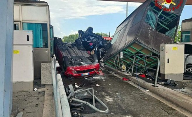 Автомобиль на полной скорости врезался в пограничный пункт пропуска в Италии. Погибли три человека