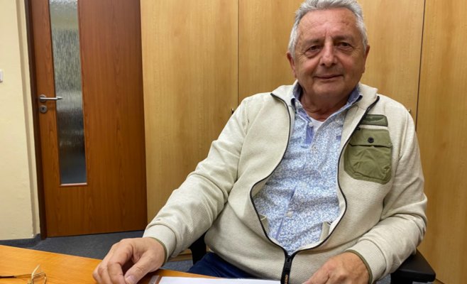 У проблемного мэра было 27 исполнительных производств, он выплатил миллионы знакомым. Теперь он ушел в отставку