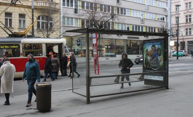 Прага купит у JCDecaux навесы для общественного транспорта и рекламные площади за 133 миллиона