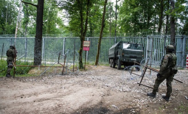 Нападения мигрантов: На белорусской границе польские солдаты платят кровью. Один из них погиб