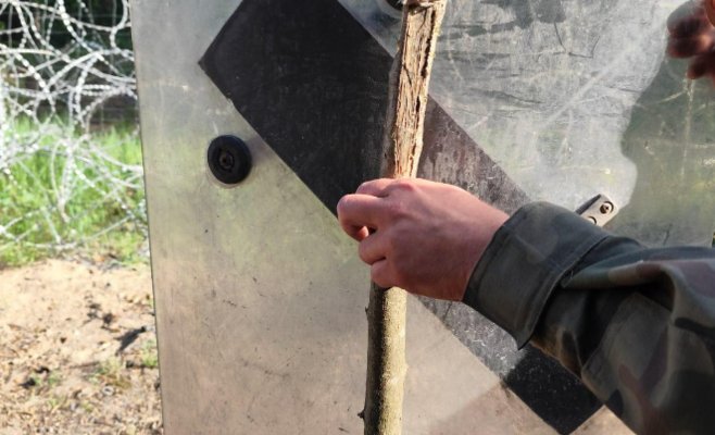 Нападения мигрантов: На белорусской границе польские солдаты платят кровью. Один из них погиб