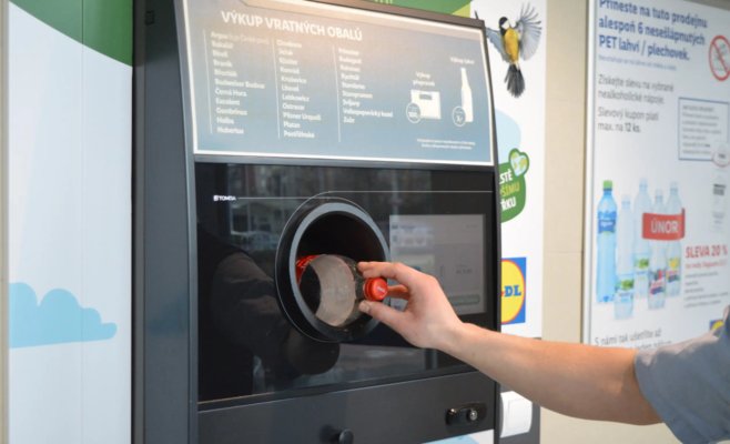 Чехия перерабатывает только каждую вторую пластиковую бутылку: эксперимент выявил проблемы