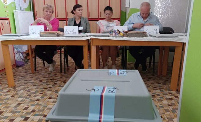 Европейские парламентские выборы достигают кульминации, сегодня голосуют 20 стран