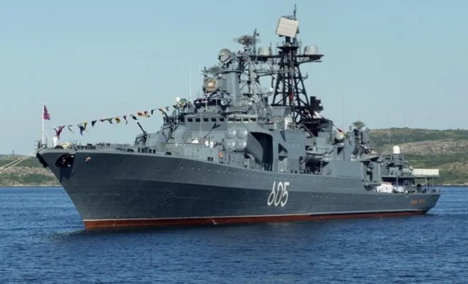 Российский противолодочный корабль горит. Санкции дают о себе знать, сообщают украинцы