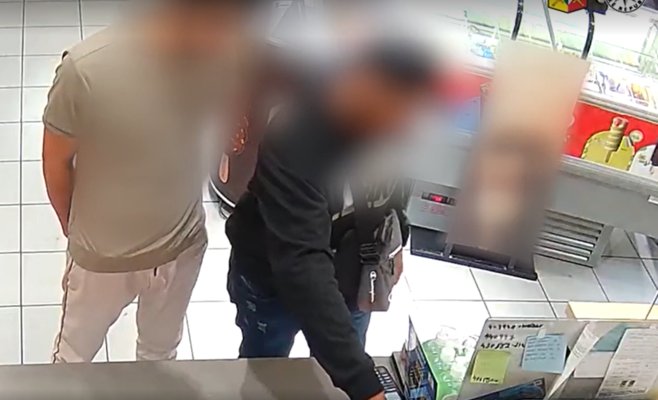 Иностранца, поджегшего автобусы в Праге, могли направить из России