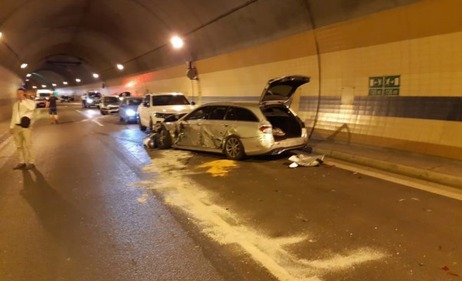 Авария с участием 11 автомобилей закрыла туннель Бланка на четыре часа