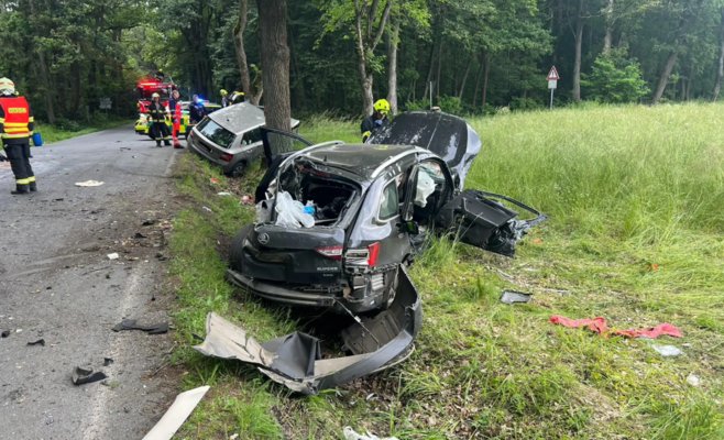 Серьезное ДТП на Рокицанах: трое пострадавших, вертолет доставил раненых в больницу