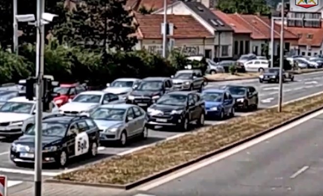 В Брно завершено расследование безумной погони двух BMW: водителям грозит наказание за общее опасное поведение