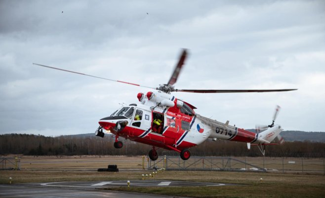 Молодой человек в Клатовско получил серьёзные ожоги, подливая бензин в огонь