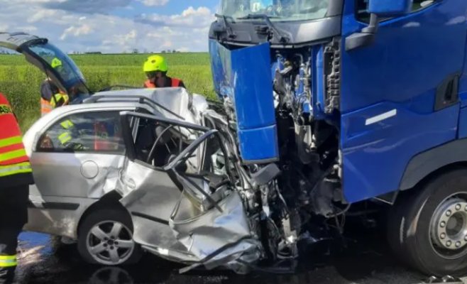 Трагедия в регионе Пельгримов: Водитель сгорел после лобового столкновения с грузовиком