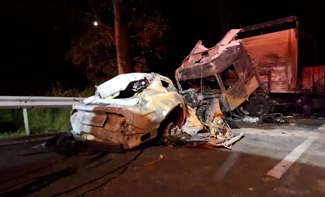 Трагедия в регионе Пельгримов: Водитель сгорел после лобового столкновения с грузовиком