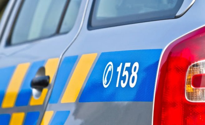 Грабитель пинал мужчину по голове на вокзале в Лоунех