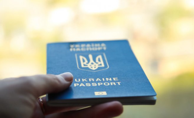 Украинцы в Чехии оказались в ловушке: нет действующих паспортов, а в Украину за ними ехать не хотят