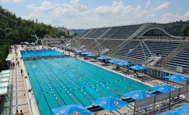 Небо будет ясным, но с середины недели нас снова ждут грозы и жара