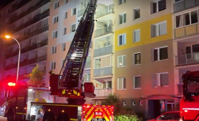 В Плзени загорелась квартира в панельном доме: пожар вызван батареей электросамоката