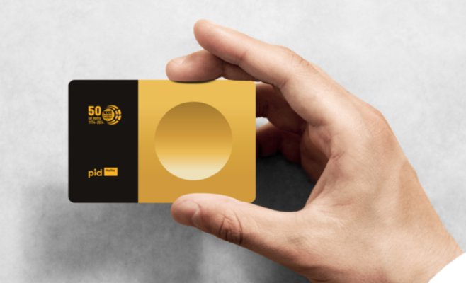 Продажу лимитированной «Литачки» с «антигрудью» приостановили из-за авторских прав. Это абсурд, считает Гржиб