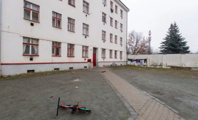 Увеличение пособий для беженцев вызывает споры