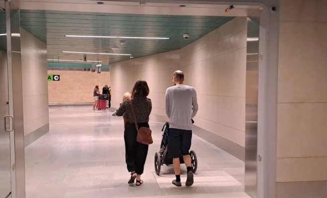 На станции метро 