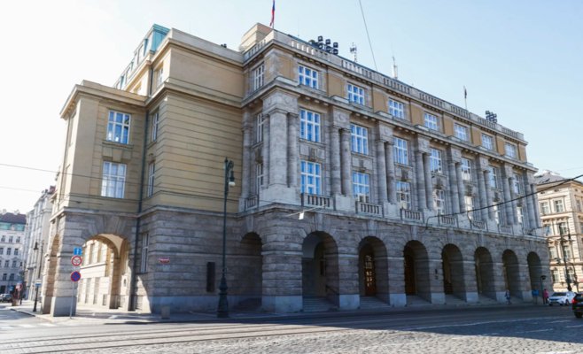 Полгода после стрельбы: что делать в кризисной ситуации, до сих пор неясно, жалуются на философском факультете