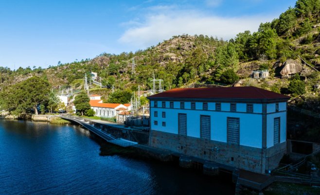 Загадочный чешский миллиардер богатеет, когда идет дождь. Новый джекпот найден у Атлантики