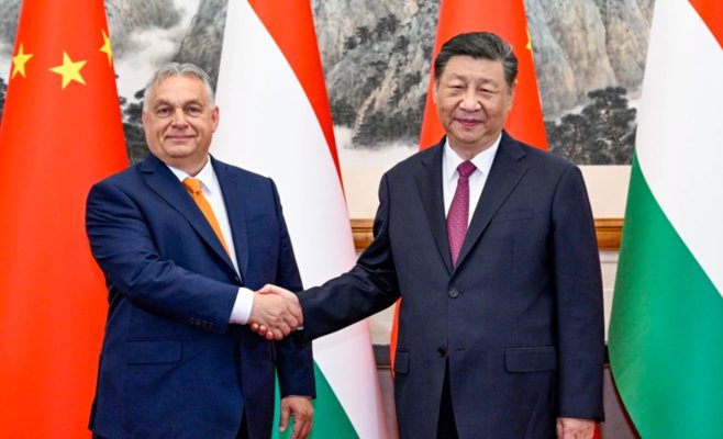 Орбан в Пекине заверил, что поддерживает китайский мирный план для Украины