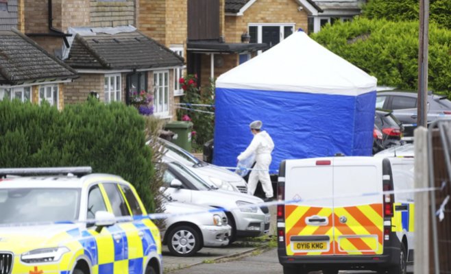 В Британии убийца связал и застрелил из арбалета жену и дочерей комментатора BBC